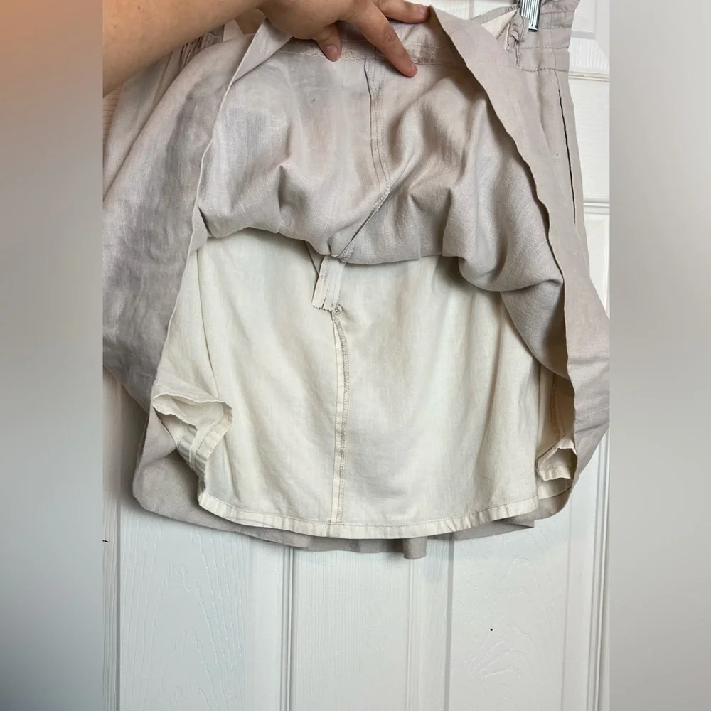 J. Crew Sidewalk Linen Pleated Skirt beige color size 2